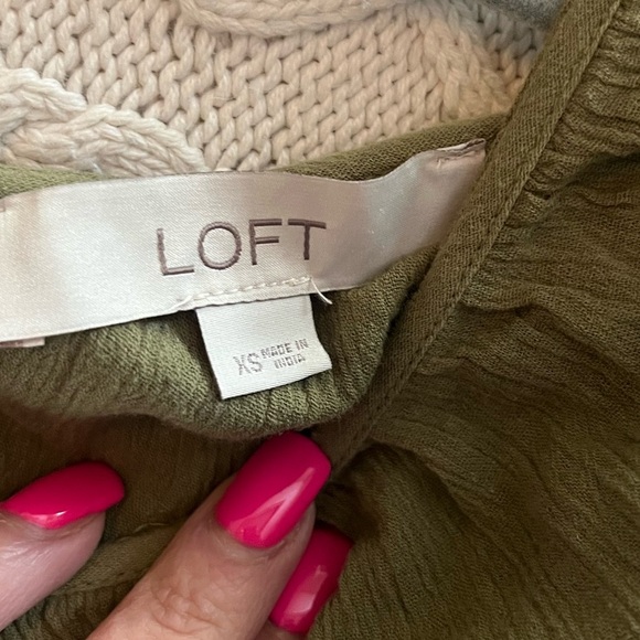 LOFT Olive Ruffle Blouse Cotton Womens Size XS - Picture 7 of 11